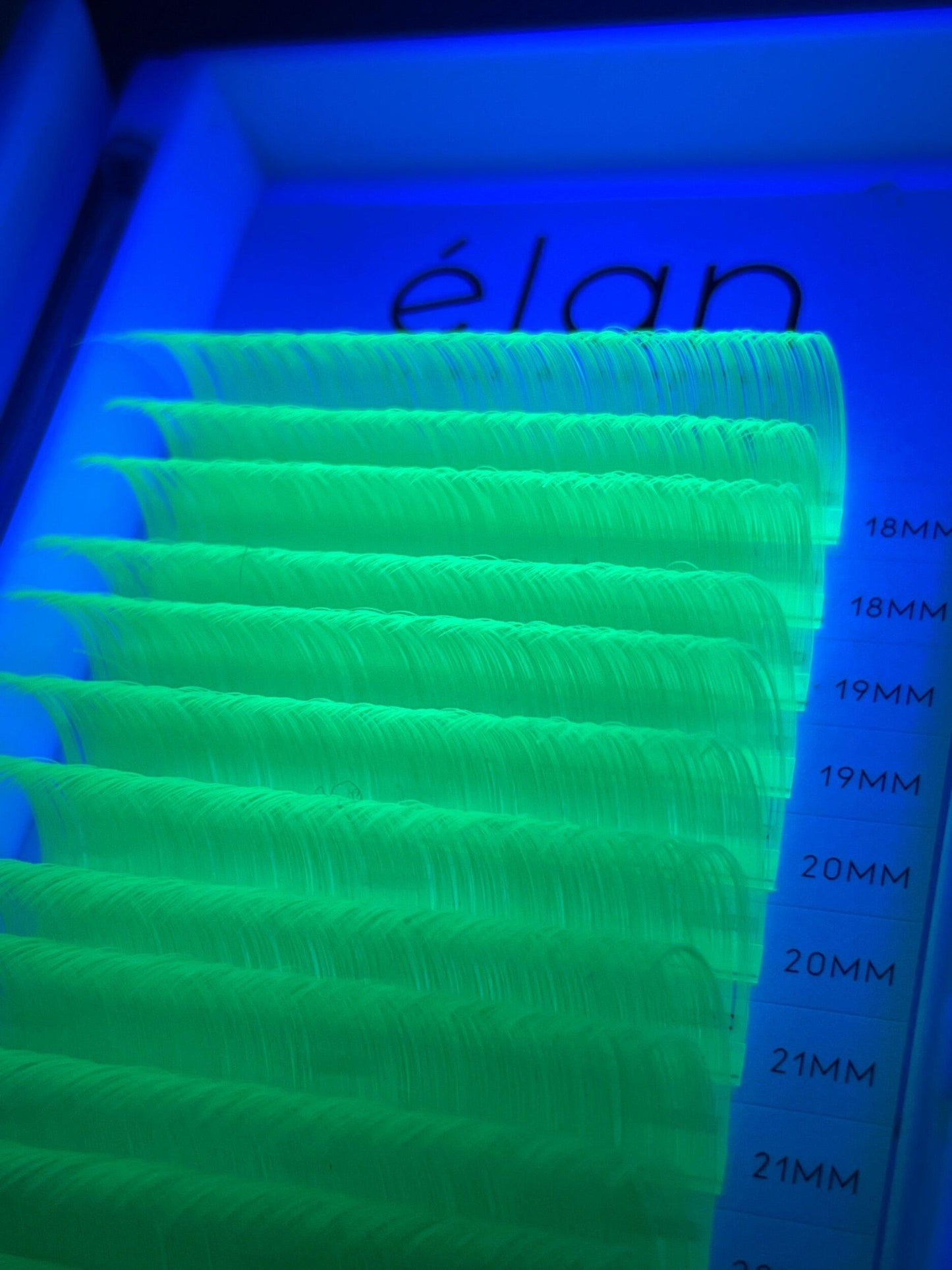 UV NEON 0.05 cashmere mink lashes