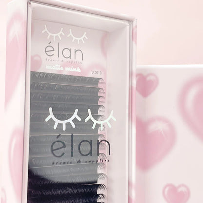 0.05 MATTE MINK lash tray 💞